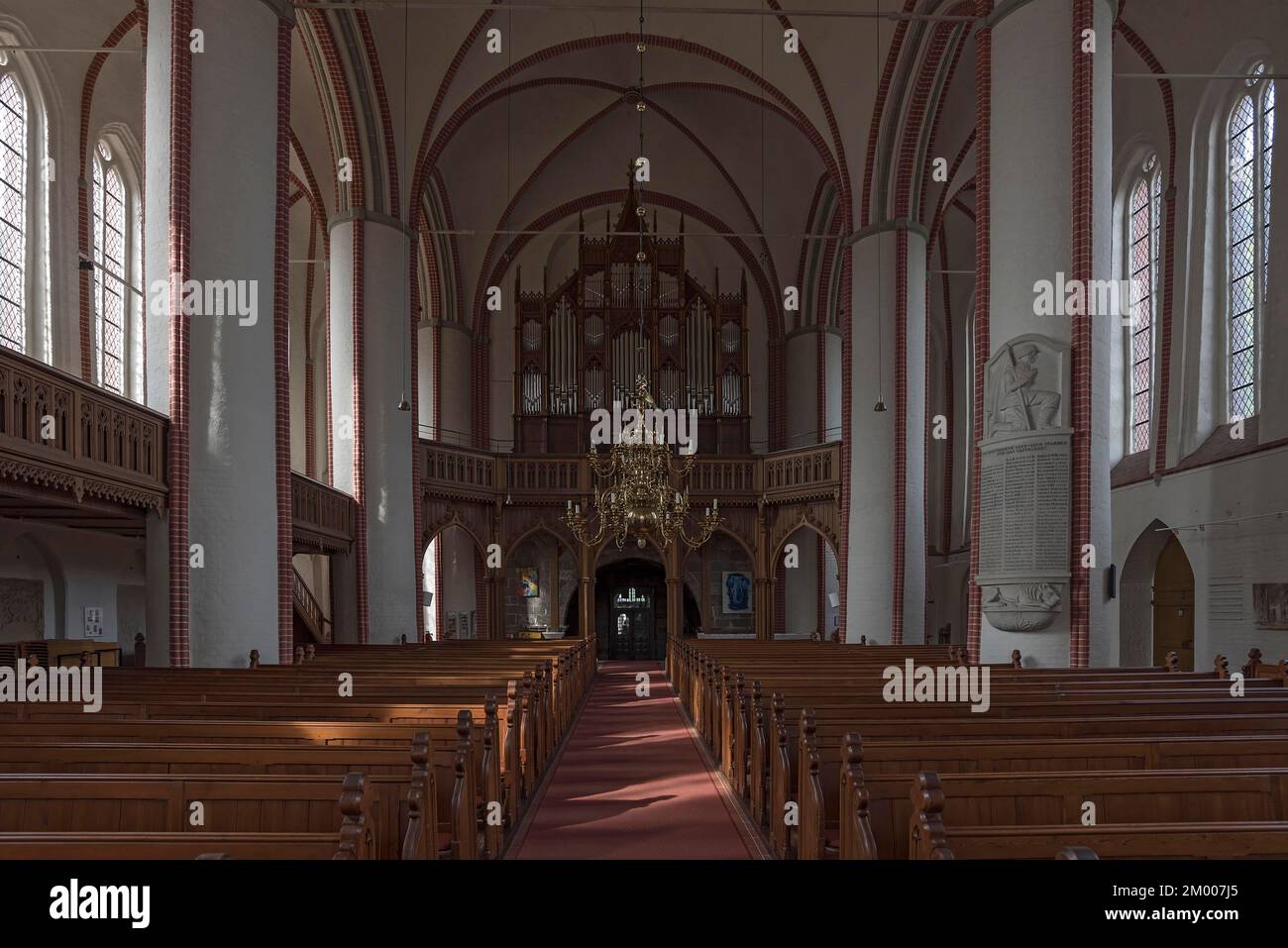Interieur mit Orgelloft, Kathedrale von Bardowick, Bardowick, Niedersachsen, Deutschland, Europa Stockfoto