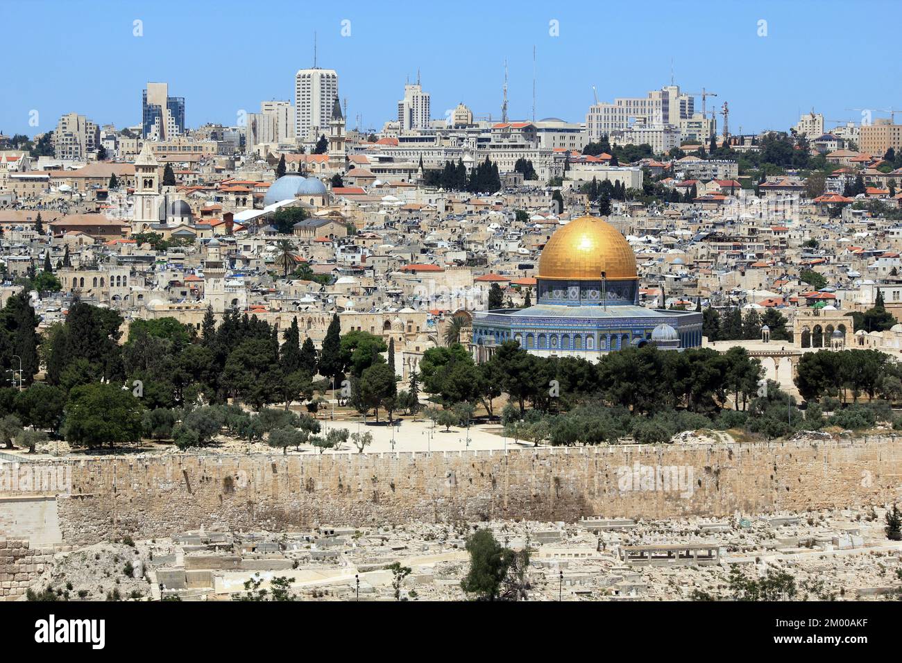 JERUSALEM, ISRAEL - 11. MAI 2011: Dies ist ein Blick auf den Tempelberg mit der El-Aqsa-Moschee. Stockfoto