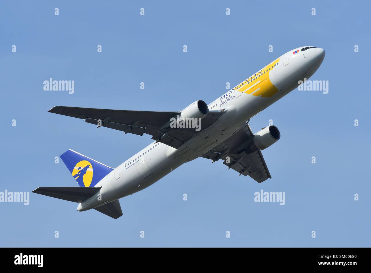 Präfektur Chiba, Japan - 05. Mai 2019: Passagierflugzeug MIAT Mongolian Airlines Boeing B767-300ER (Ei-FGN). Stockfoto