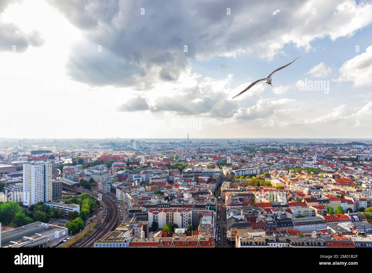 Die Berliner Dächer, wunderschönes sonniges Panorama, Deutschland Stockfoto