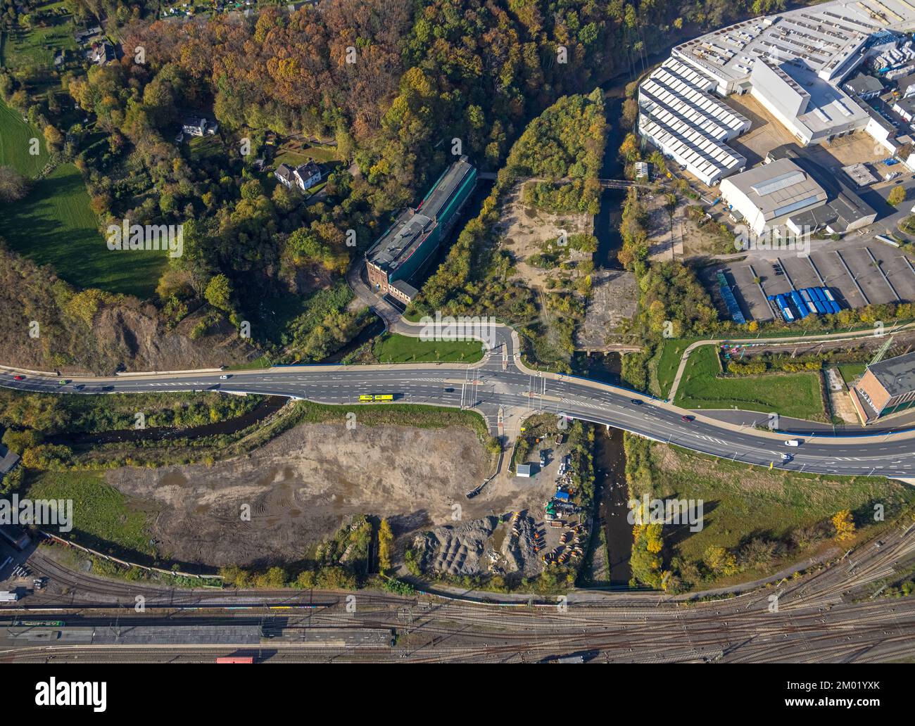 Luftaufnahme, alte Schraubenfabrik Funcke und Hueck, Zusammenfluss von Fluss Volme und Fluss Ennepe, Nebenstraße des Bahnhofs, Altenhagen, Hagen, Ruhrgebiet, Stockfoto