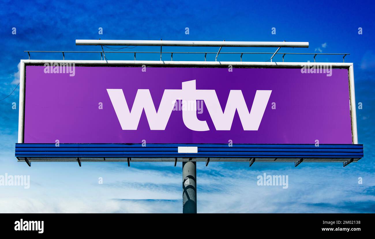 POZNAN, POL – 13. Sep. 2022: Reklametafel mit dem Logo von Willis Towers Watson, einem britisch-amerikanischen multinationalen Versicherungsberater Stockfoto