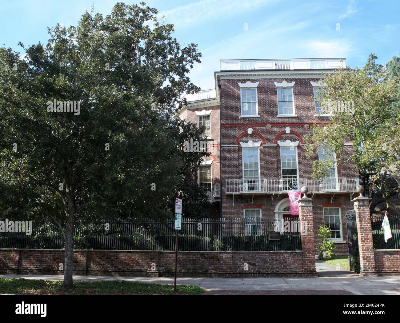 Blick auf das Nathaniel Russell House in Charleston, South Carolina Stockfoto