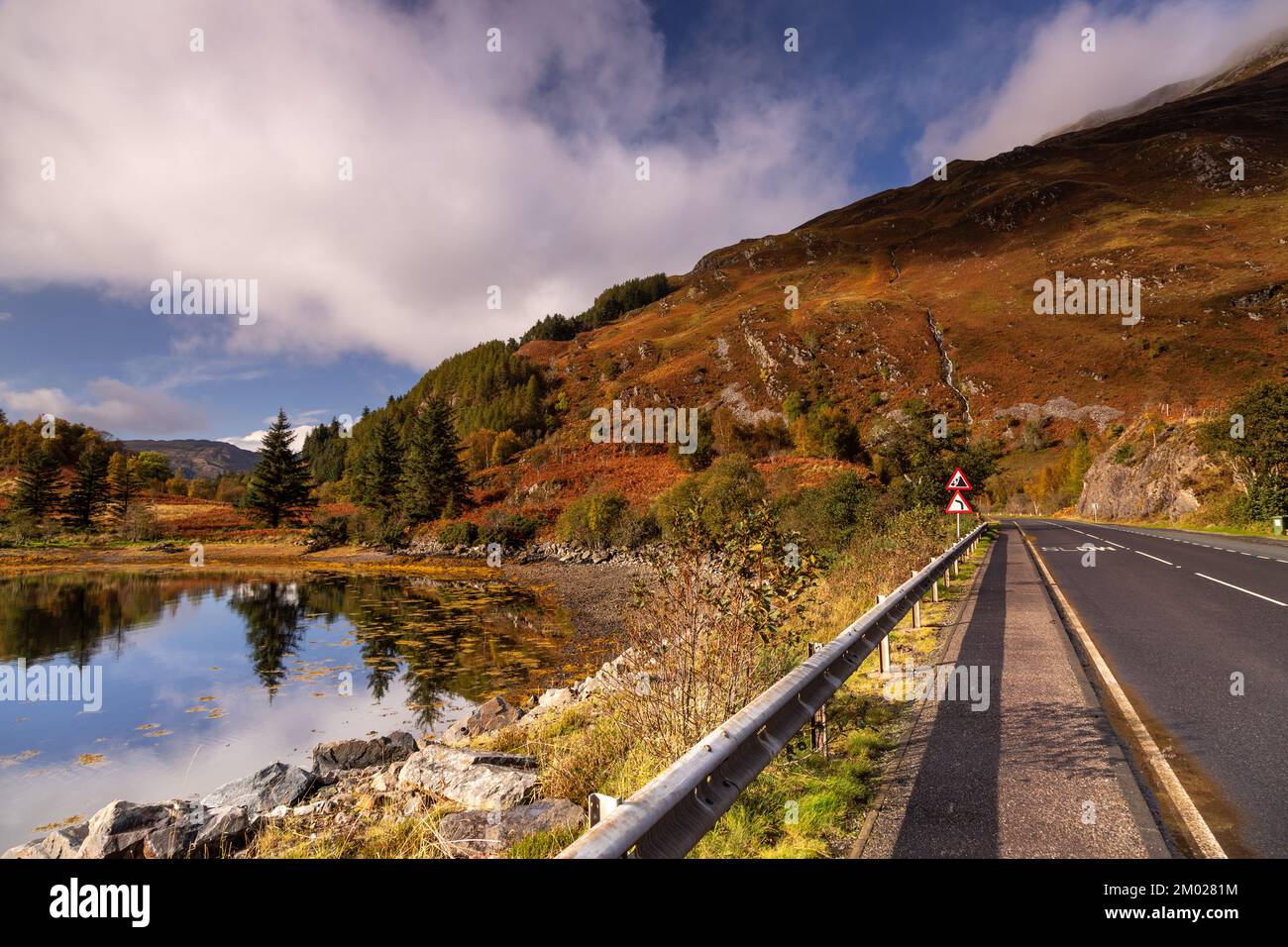 Loch Cluanie im Hochland Schottlands Stockfoto