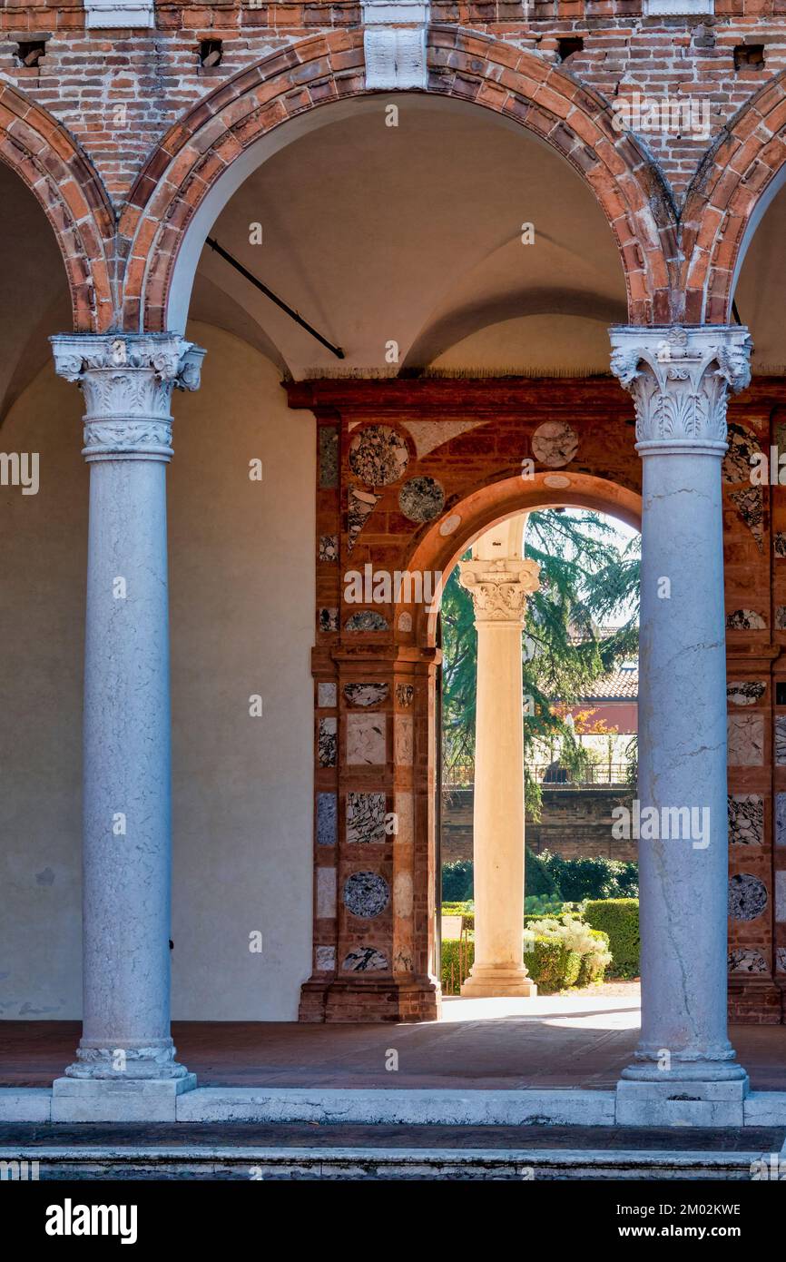 Innenhof des Palazzo Coaccompanying, Ferrara Italien Stockfoto