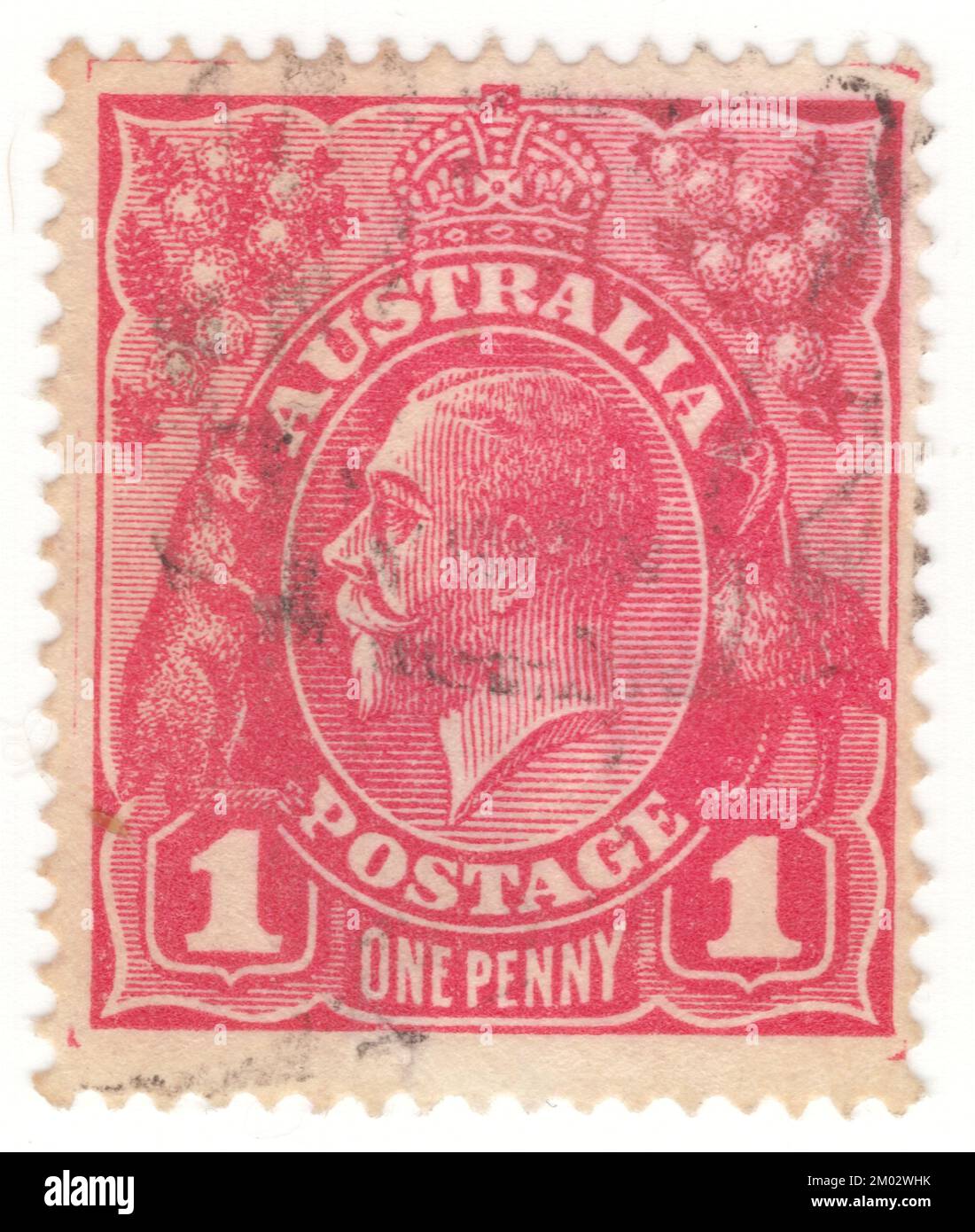 AUSTRALIEN — 1914: Ein roter Briefmarken mit 1 Pence, der ein Porträt von König George V (George Frederick Ernest Albert) zeigte, war König des Vereinigten Königreichs und der britischen Dominionen und Kaiser von Indien, vom 6. Mai 1910 bis zu seinem Tod im Jahr 1936. George wurde während der Herrschaft seiner Großmutter Queen Victoria geboren und war der zweite Sohn von Albert Edward, Prinz von Wales, und war der Dritte in der Nachfolge auf den britischen Thron hinter seinem Vater und seinem älteren Bruder, Prinz Albert Victor Stockfoto