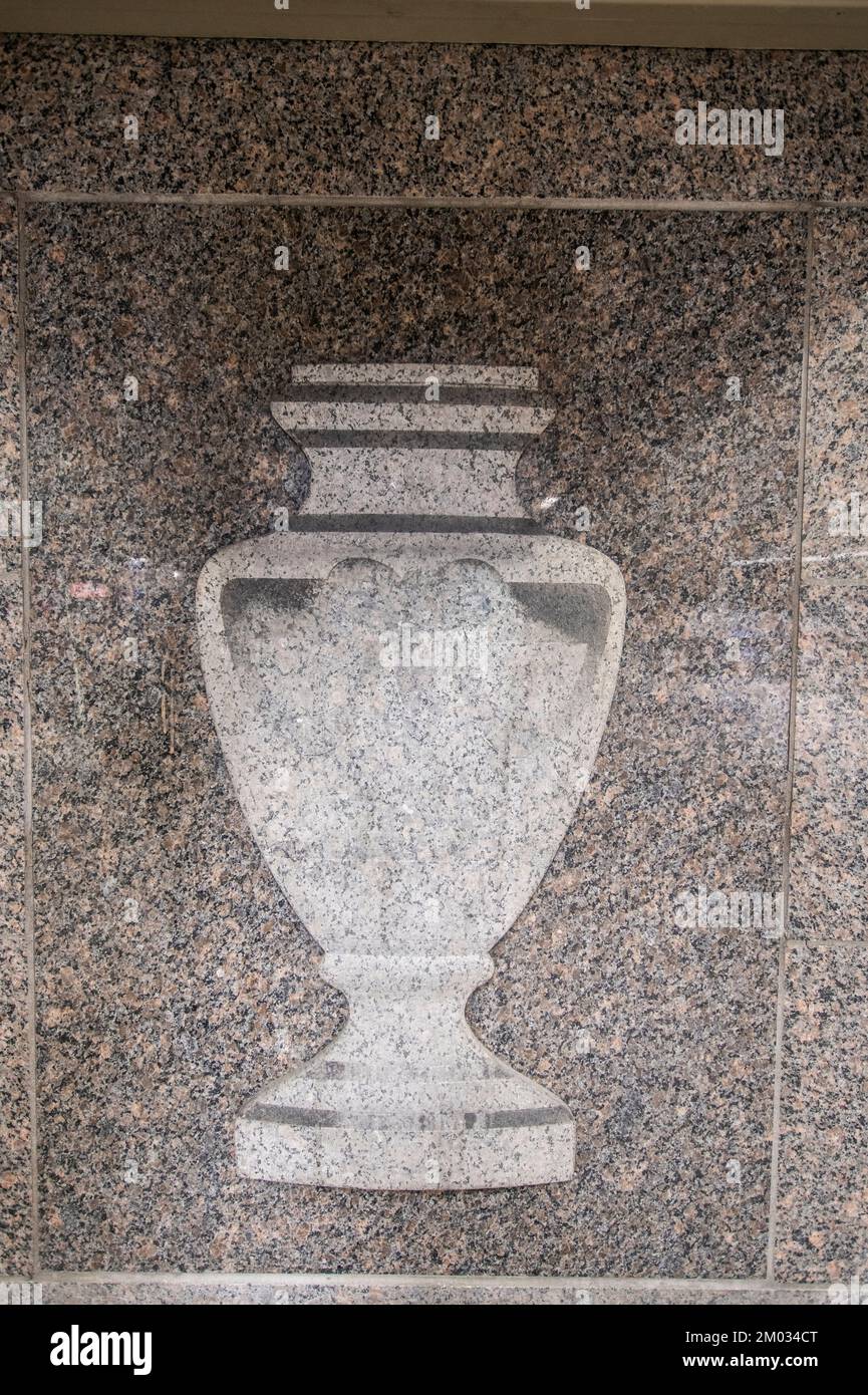 Vase an der Peel Metro Station in Montreal, Quebec, Kanada Stockfoto