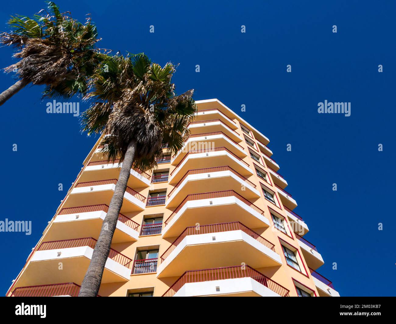 Hotels am 5 km langen Strand von Fuengirola an der Costa del Sol in Spanien Stockfoto Hotels am 5 km langen Strand von Fuengirola an der Costa del Sol in Spanien Stockfoto