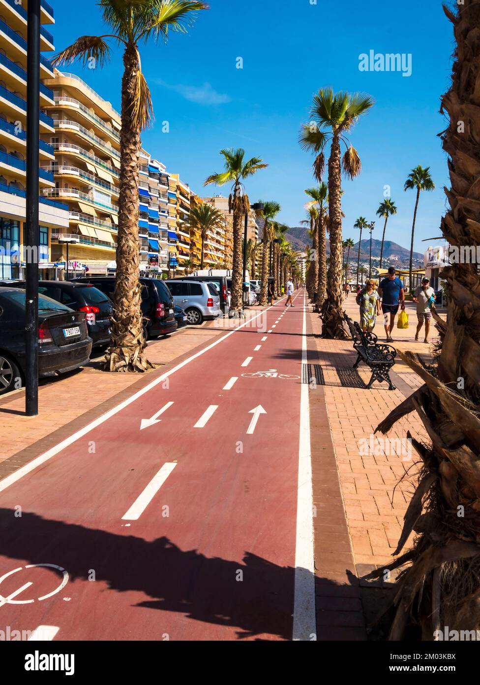 Hotels am 5 km langen Strand von Fuengirola an der Costa del Sol in Spanien Stockfoto Hotels am 5 km langen Strand von Fuengirola an der Costa del Sol in Spanien Stockfoto