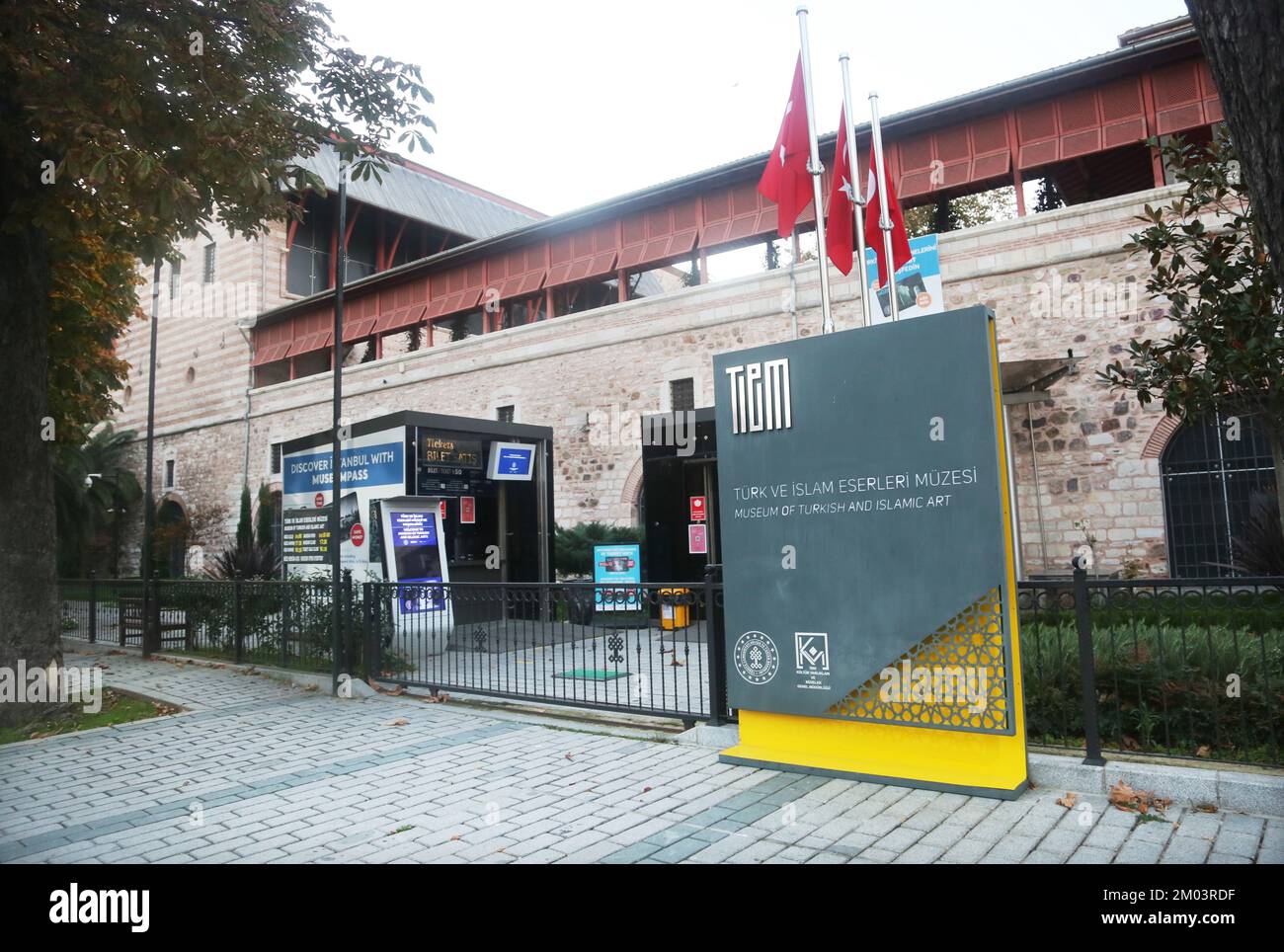 Ibrahim Pasha Palace oder Museum für türkische und islamische Kunst auf dem Sultanahmet Hippodrome Square im Eminonu District in Istanbul, Türkei. Stockfoto