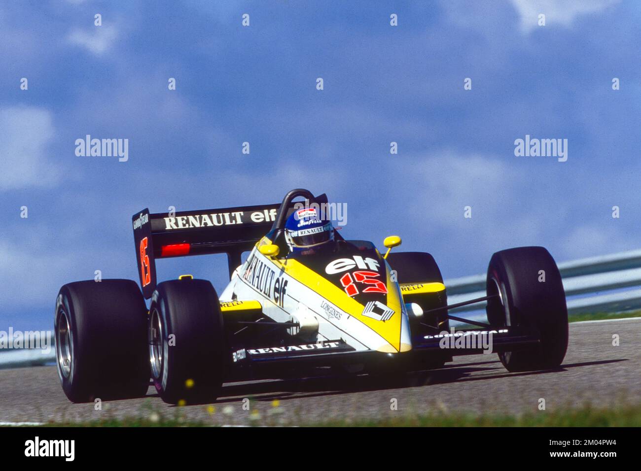 Patrick TAMBAY (FRA) rüstet Renault Elf RE60B bei der Formel-1-Weltmeisterschaft 1985, dem Großen Preis der Niederlande am 25. August in Zandvoort – Foto-DPPI Stockfoto