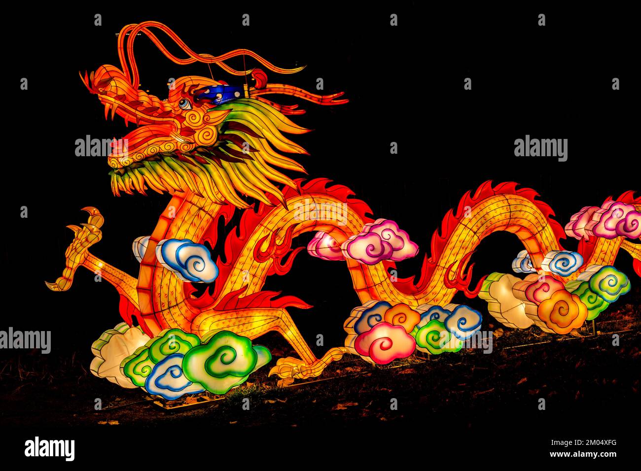 Novi Sad, Serbien - 6. Februar 2022: Detail des chinesischen Lantern Festivals in Novi Sad, Serbien. Das Festival feierte das chinesische Neujahr und Stockfoto