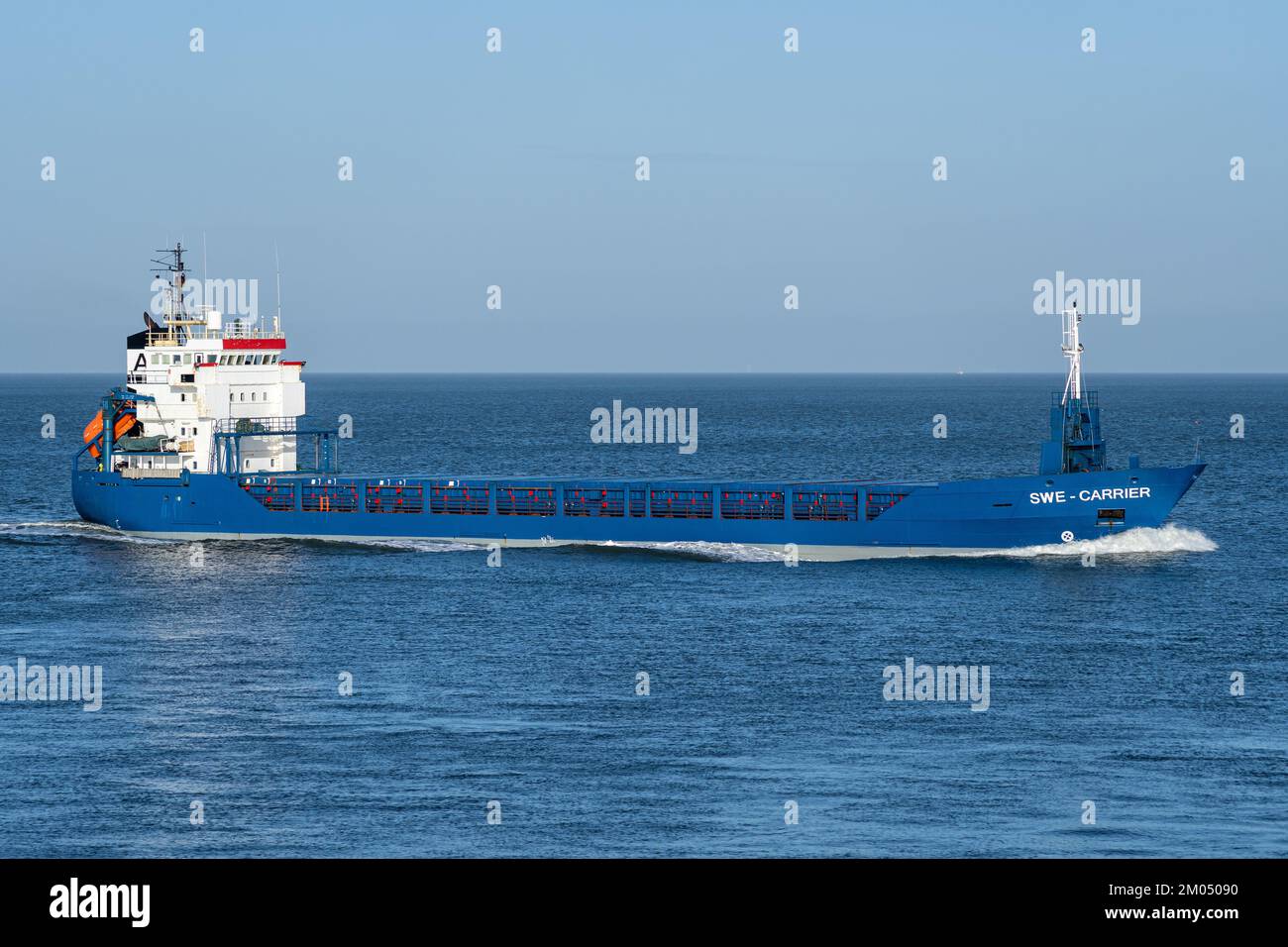 Frachtschiff SWE-TRÄGER auf der Elbe Stockfoto
