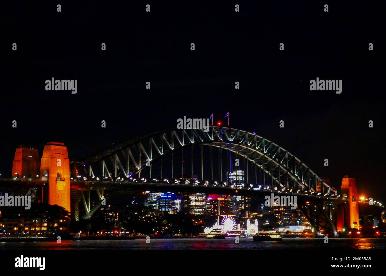 Die Sydney Harbour Bridge, NSW, Australien, bei Nacht Stockfoto