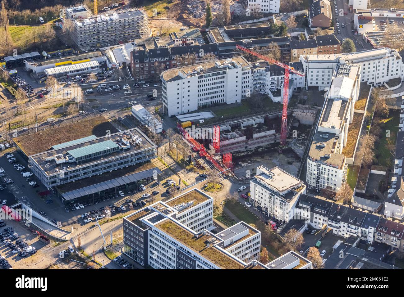 Luftaufnahme, Baustelle an der Mercedesstraße Ecke Münsterstraße mit Neubau des Büro- und Wohnkomplexes im Düsseltal-Bezirk in Düs Stockfoto