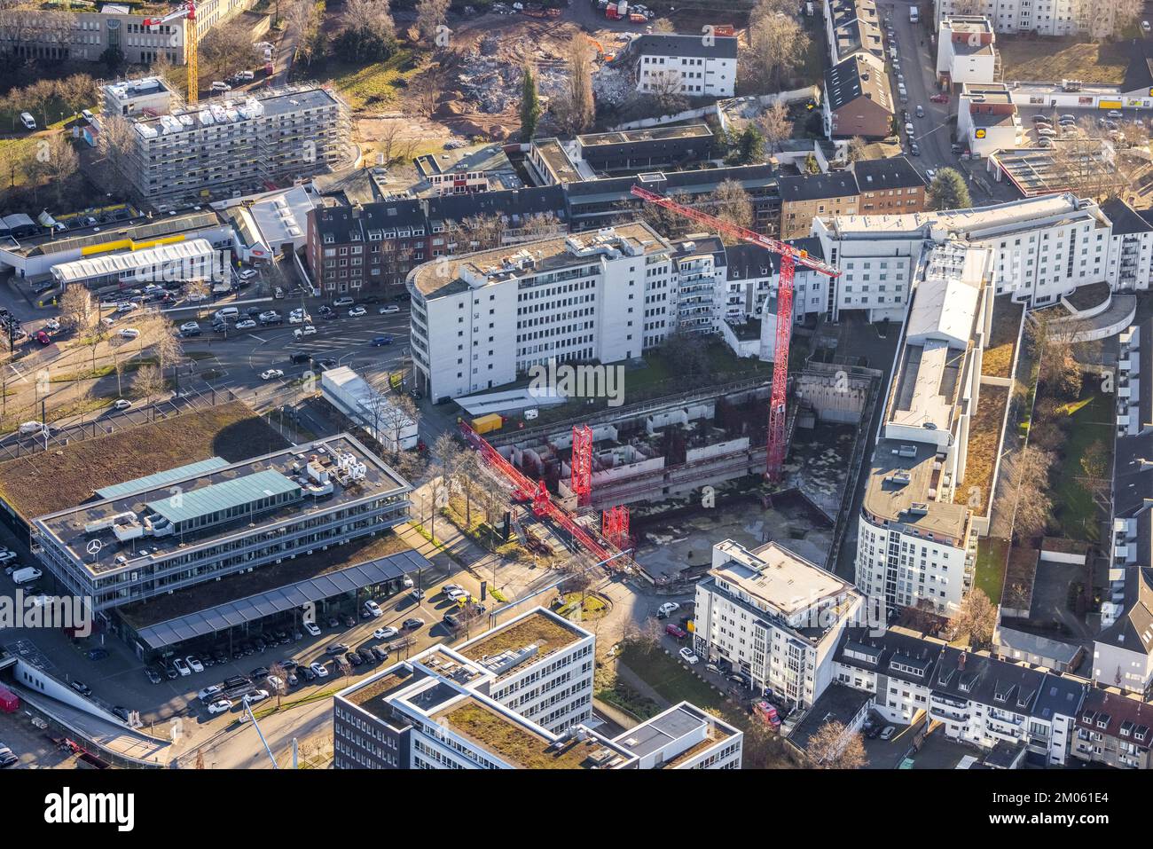 Luftaufnahme, Baustelle an der Mercedesstraße Ecke Münsterstraße mit Neubau des Büro- und Wohnkomplexes im Düsseltal-Bezirk in Düs Stockfoto