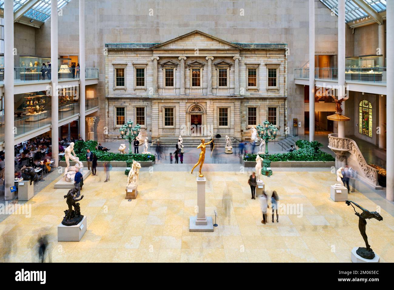 New York. Manhattan. Vereinigte Staaten. Das Metropolitan Museum of Art. Engelhard Court im amerikanischen Flügel Stockfoto