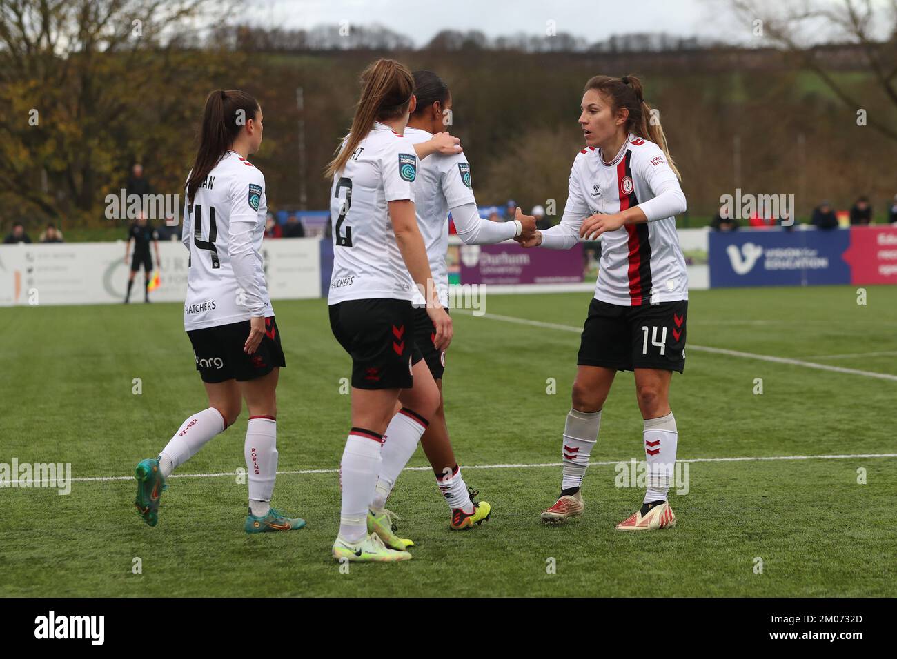 Durham, Großbritannien. 4.. Dezember 2022 SHANIA HAYLES von Bristol City feiert sein erstes Tor während des FA-Frauenmeisterschaftsspiels zwischen dem FC Durham Women und Bristol City am Sonntag, dem 4.. Dezember 2022, im Maiden Castle, Durham City. (Kredit: Mark Fletcher | MI News) Kredit: MI News & Sport /Alamy Live News Stockfoto