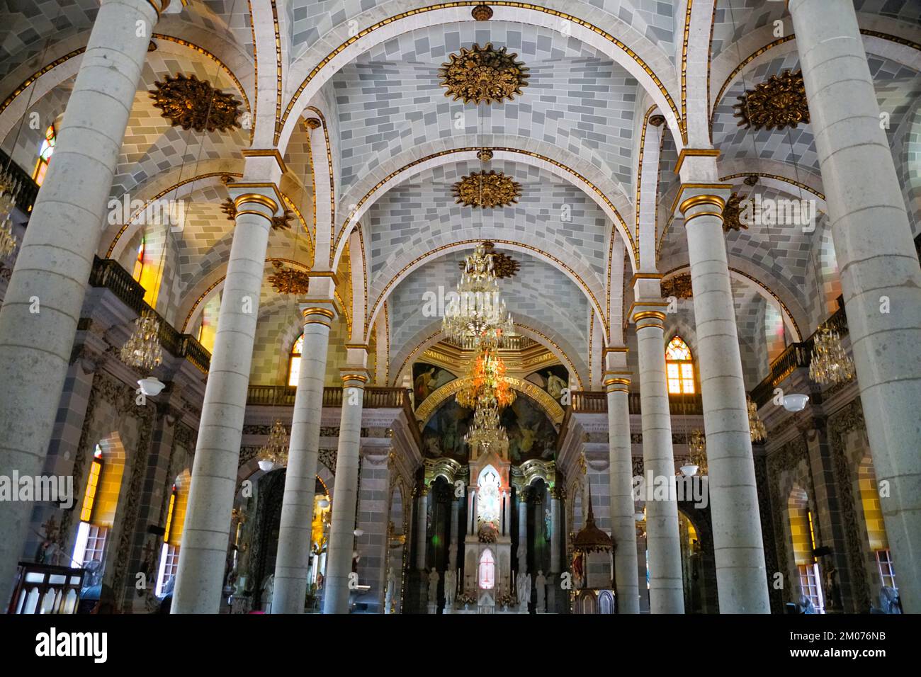 Mazatlan, Mexiko - 9. November 2022 - wunderschöne Innenräume in der Kathedrale Basilica de la Inmaculada Concepcion Stockfoto