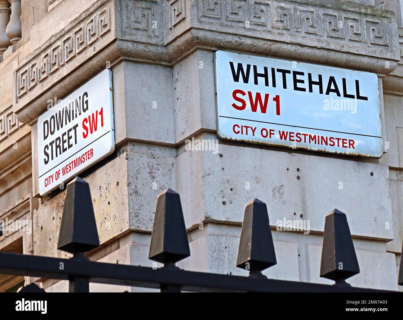 Schild Whitehall & Downing Street SW1, Central London, England, UK, SW1 Stockfoto