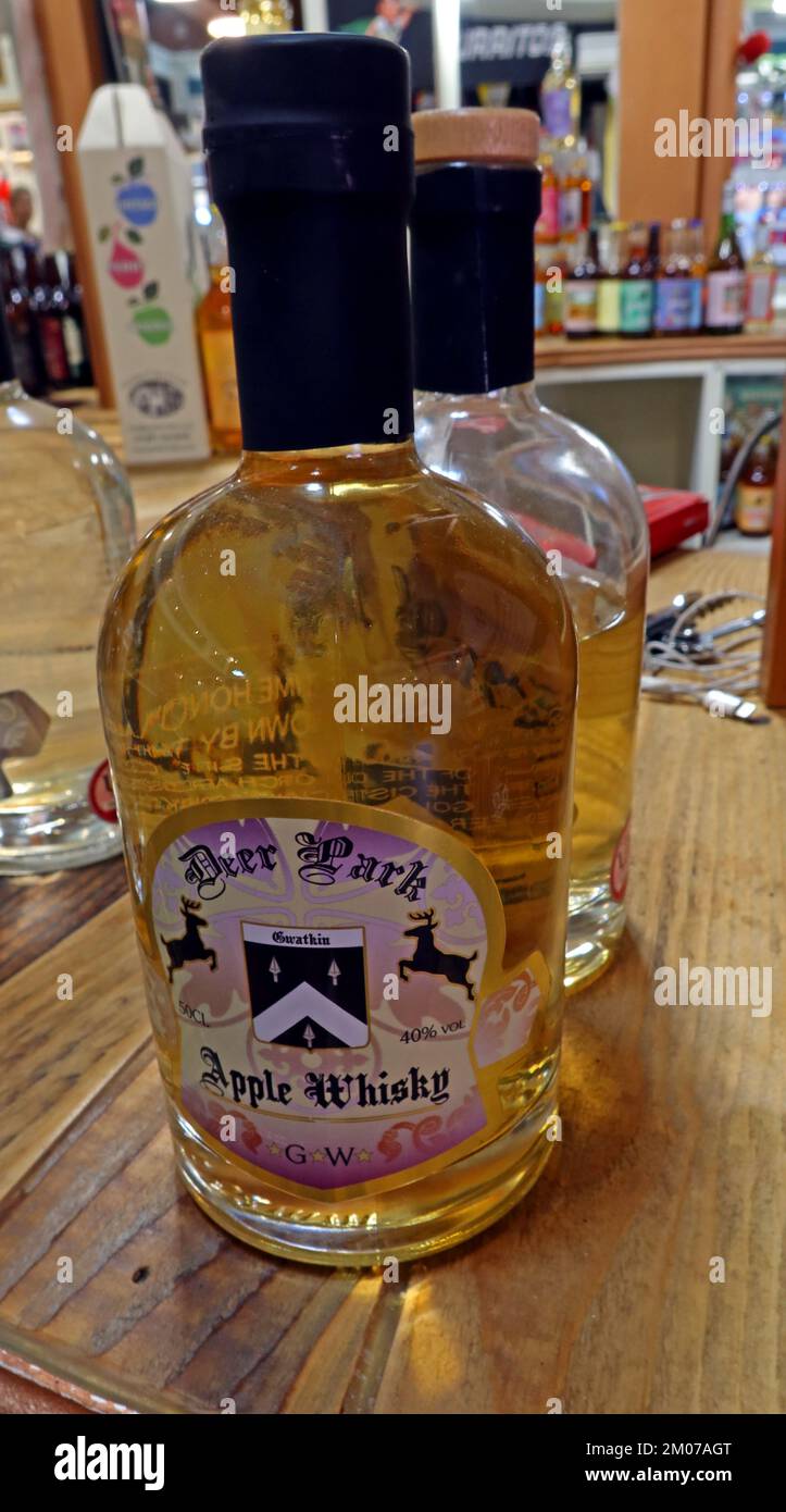 Hereford Deer Park, Gwatkin, Apple Whisky 40 % Proof, im Angebot in Hereford Market Hall, Herefordshire, England, Großbritannien Stockfoto