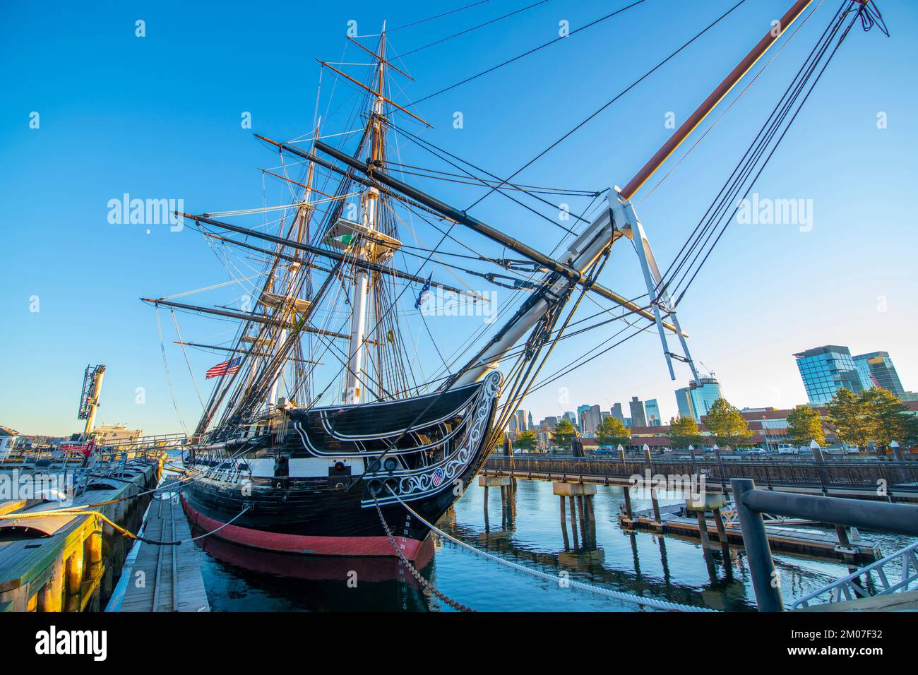 USS Constitution ist eine schwere Fregatte mit drei Mast-Holzrumpf der US-Marine, die am Charlestown Navy Yard in Boston, Massachusetts, MA, Stockfoto