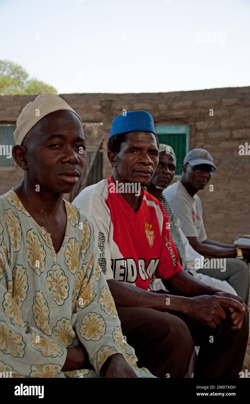 Gesichter Afrikas, afrikanische Männer, Bafata, Guinea-Bissau Stockfoto