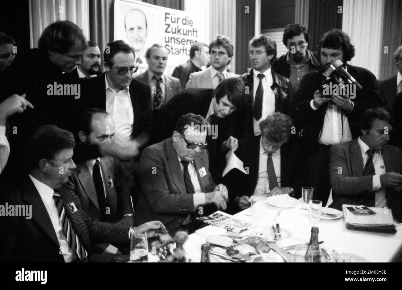Bayerischer Staatspräsident Franz-Josef Strauß auf einer CDU-Wahlveranstaltung am 20. September 1979 in Bochum. Mit Kurt Biedenkopf (links), Deutschland, Europa Stockfoto