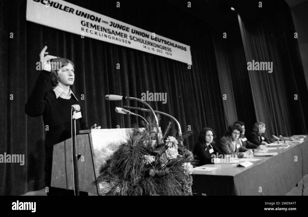 Der gemeinsame Schulkongress der Jungen Union und eines Teils der Christdemokratischen Partei (CDU) in Recklinghausen am 14. Dezember 1974 in Europa Stockfoto