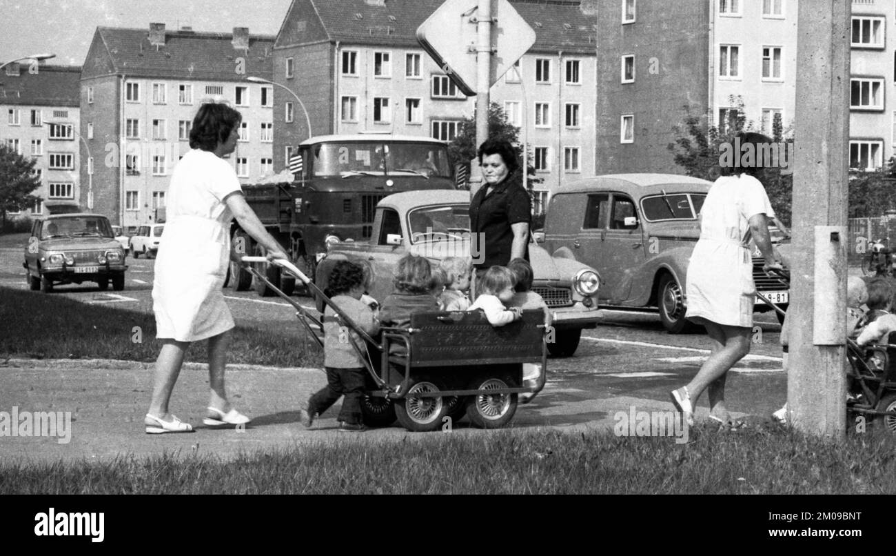 Bericht der DDR über Karl-Marx-Stadt (heute: Chemnitz) vom 10-15. September 1975, Stadt Kar-Marx-Stadt (Zentrum) Kinderegarten, DEU, Deutschland, Karl, Marx, Eu Stockfoto