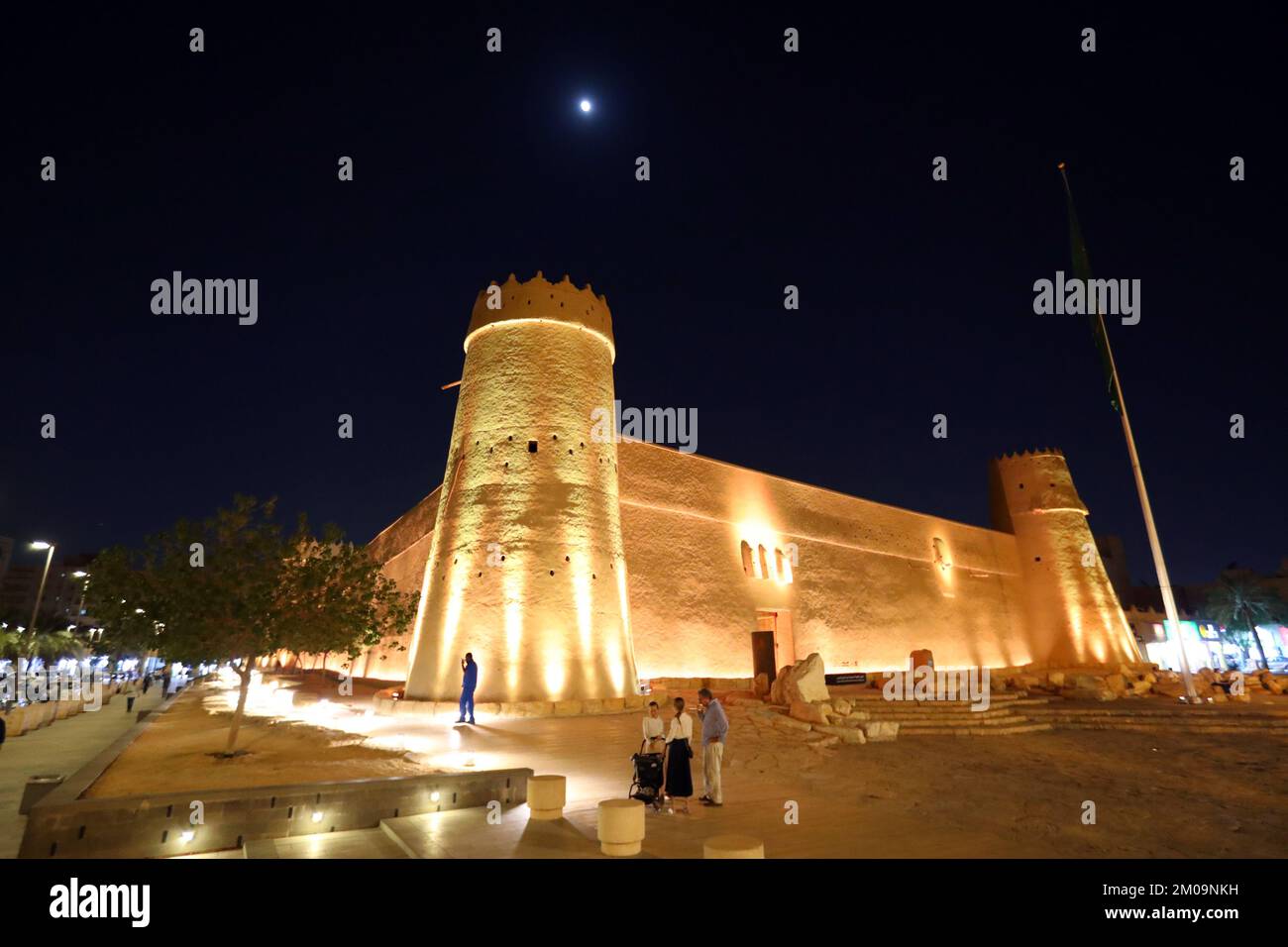Riad. 4.. Dezember 2022. Dieses Foto wurde am 4. Dezember 2022 aufgenommen und zeigt das Al Masmak Palace Museum in Riad, Saudi-Arabien. Kredit: Sui Xiankai/Xinhua/Alamy Live News Stockfoto