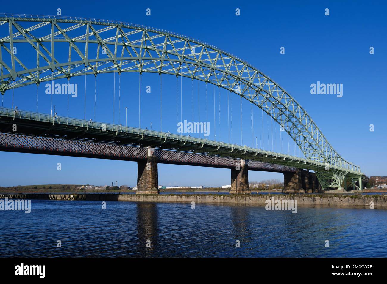 Silver Jubilee Bridge über die Mersey zwischen Runcorn und Widnes Stockfoto