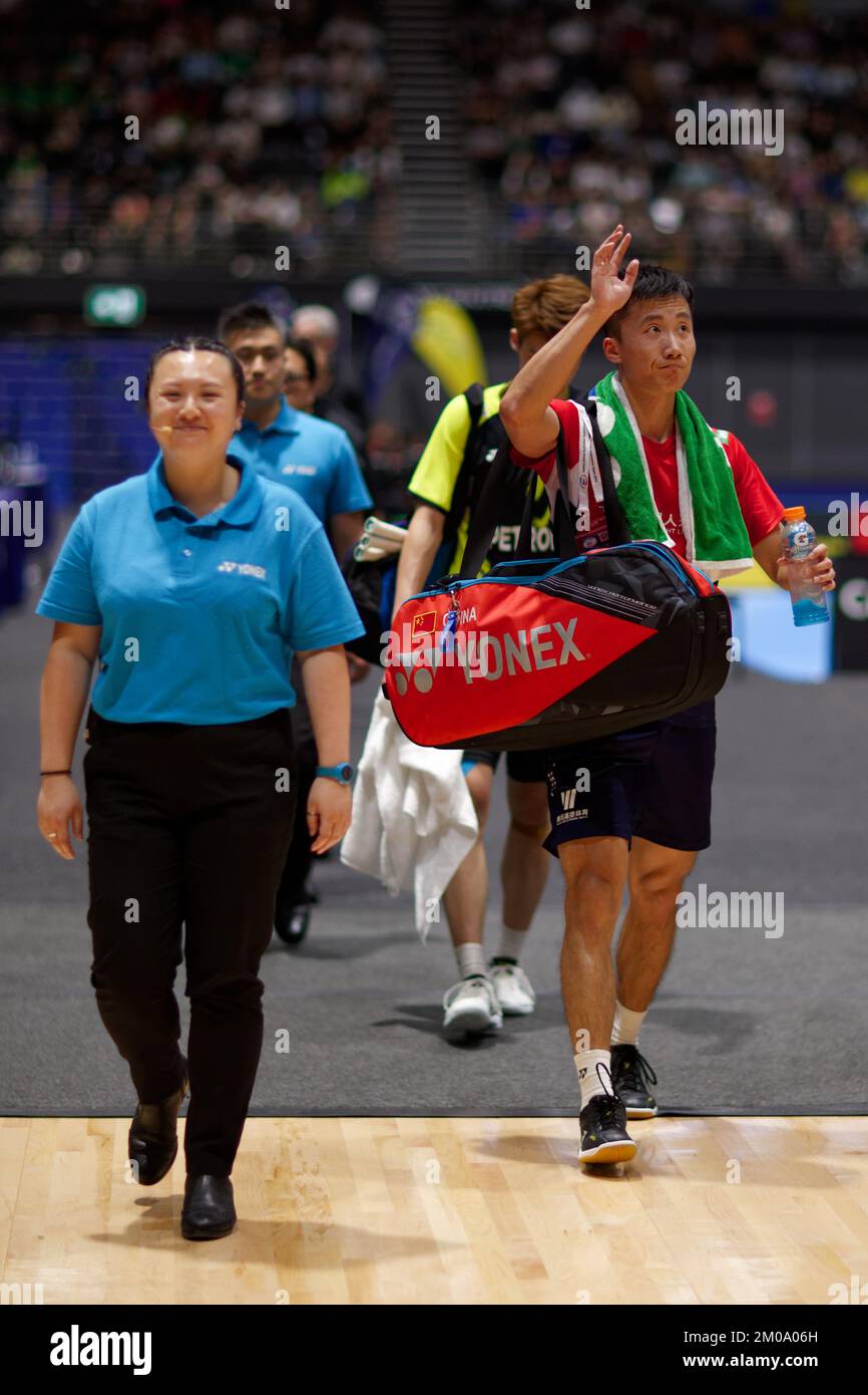 LU Guang zu von China dankt den Menschenmassen nach dem Singles-Match zwischen LU Guang zu und NG Tze Yong am 4. Tag der Sathio Group Australian Open 20 Stockfoto