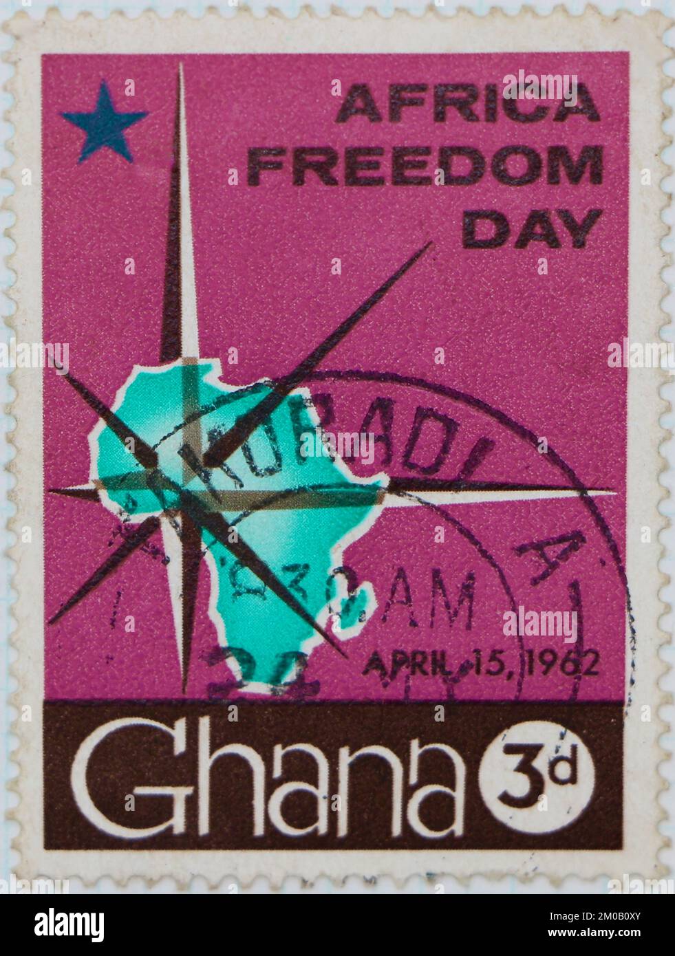 Foto einer Briefmarke von Ghana Compass und Karte von Africa Africa Freedom Day, Serie 15. April 1962 Stockfoto