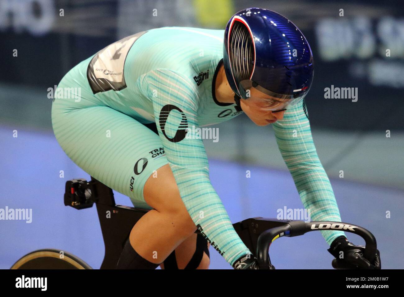 Track Cycling Champions League, Lee Valley Velodrome London UK. Mathilde GROS (FRA) im Keirin-Finale der Frauen, 3.. Dezember 2022 Stockfoto