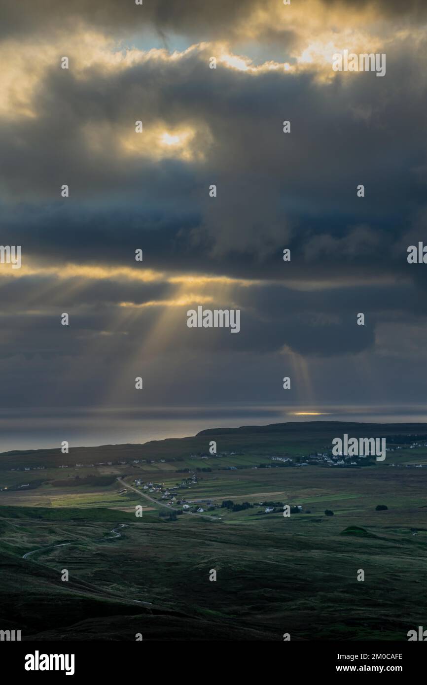 Blick auf die schottische Küste im Herbst, Isle of Skye Stockfoto