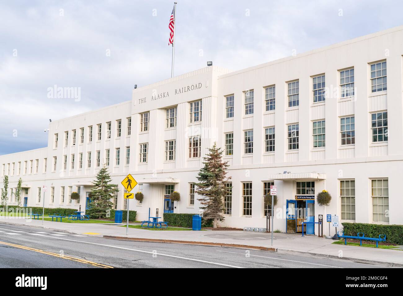 Anchorage, Alaska - 4. September 2022: Außenansicht des Alaska Railroad Zugsdepots in der Innenstadt von Anchorage, Alaska Stockfoto