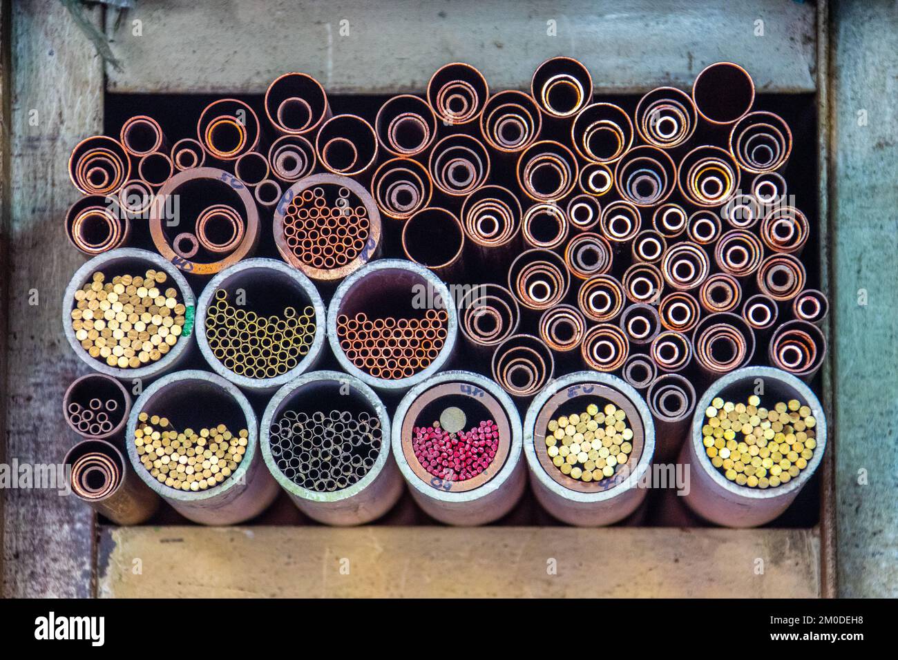 Kupfer in einem Gebäude- und Schweißzufuhrgeschäft im Bereich Jung-gu in Seoul, Südkorea Stockfoto