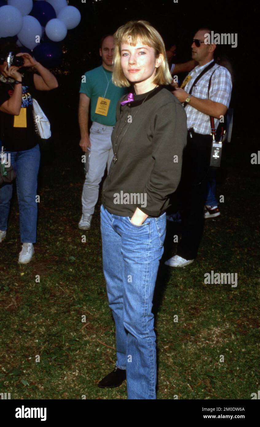 Rebecca De Mornay bei der Pro-Choice-Rallye „Mobilize for Women's Lives“ am 12. November 1989 im Rancho Park in Los Angeles, Kalifornien Kredit: Ralph Dominguez/MediaPunch Stockfoto