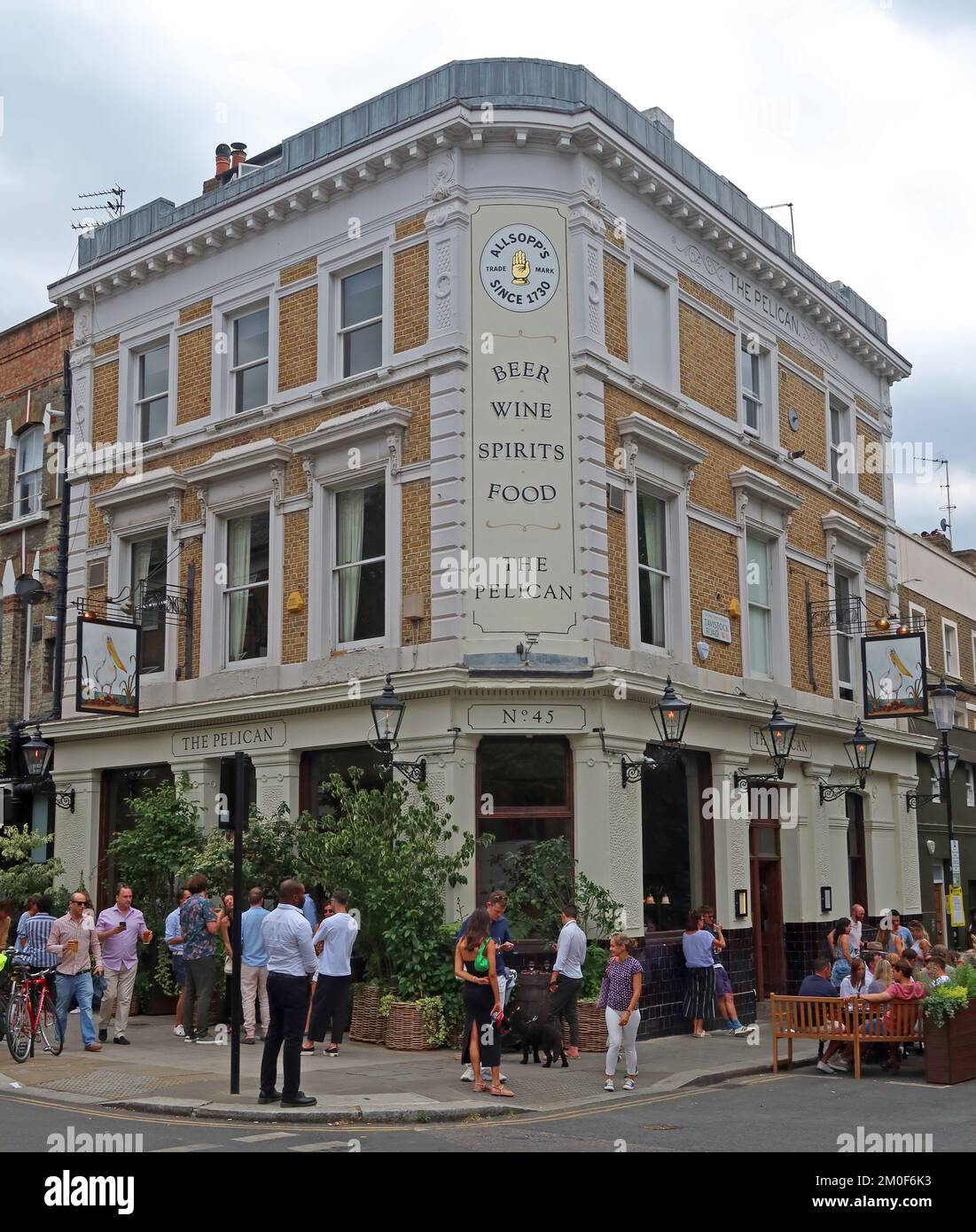 The Pelican, 45 All Saints Rd, London W11 1HE, Tavistock Road, Notting Hill, RBKC, London, England, Großbritannien, W11 1HE - Bier, Wein, Spirituosen, Speisen Stockfoto