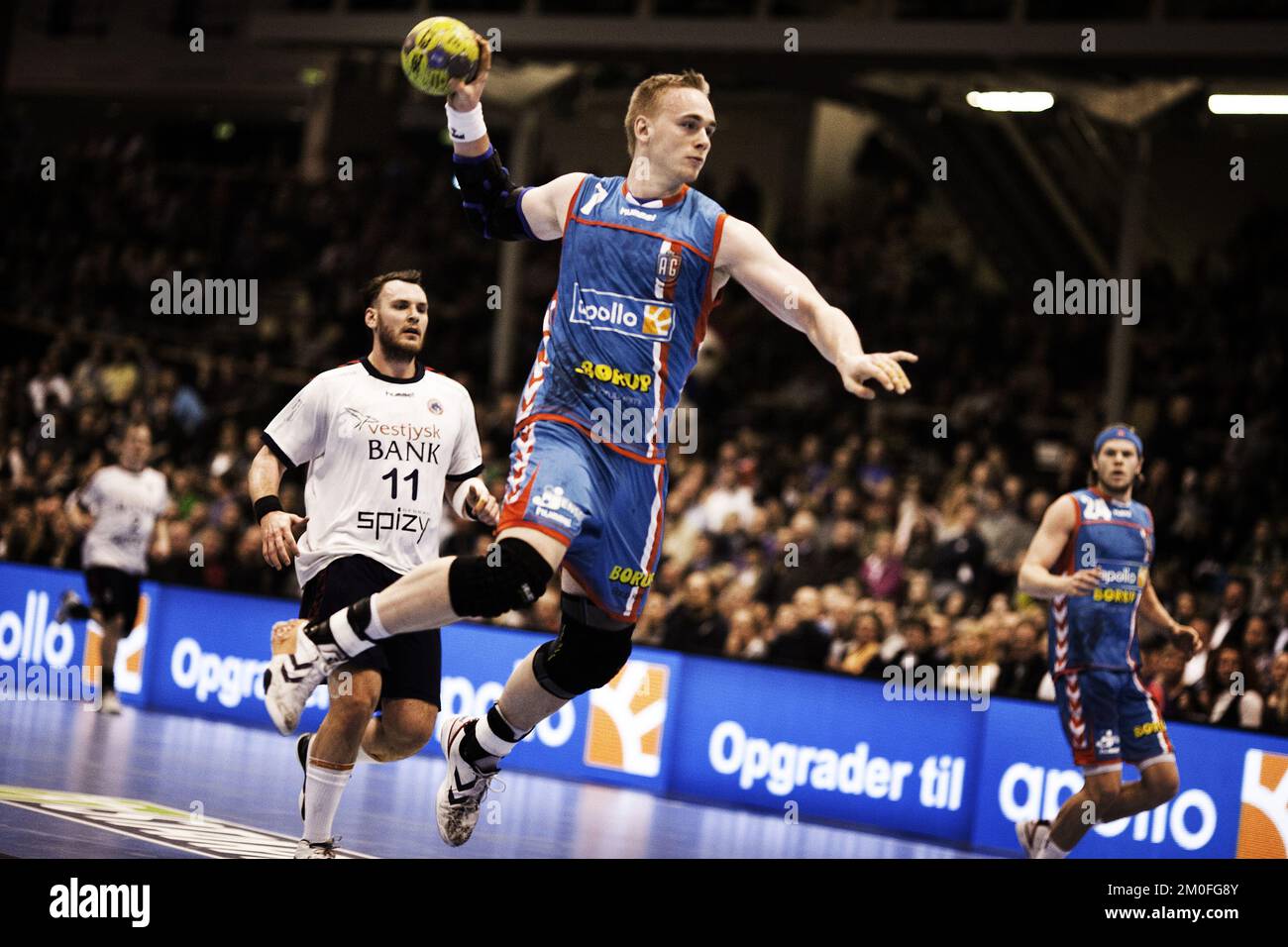 AG Kobenhavns Rene Toft Hansen, während AG Kobenhavn Tvis/Holstebro in der Ballerup Super Arena in der Handballliga der Männer spielte. Stockfoto