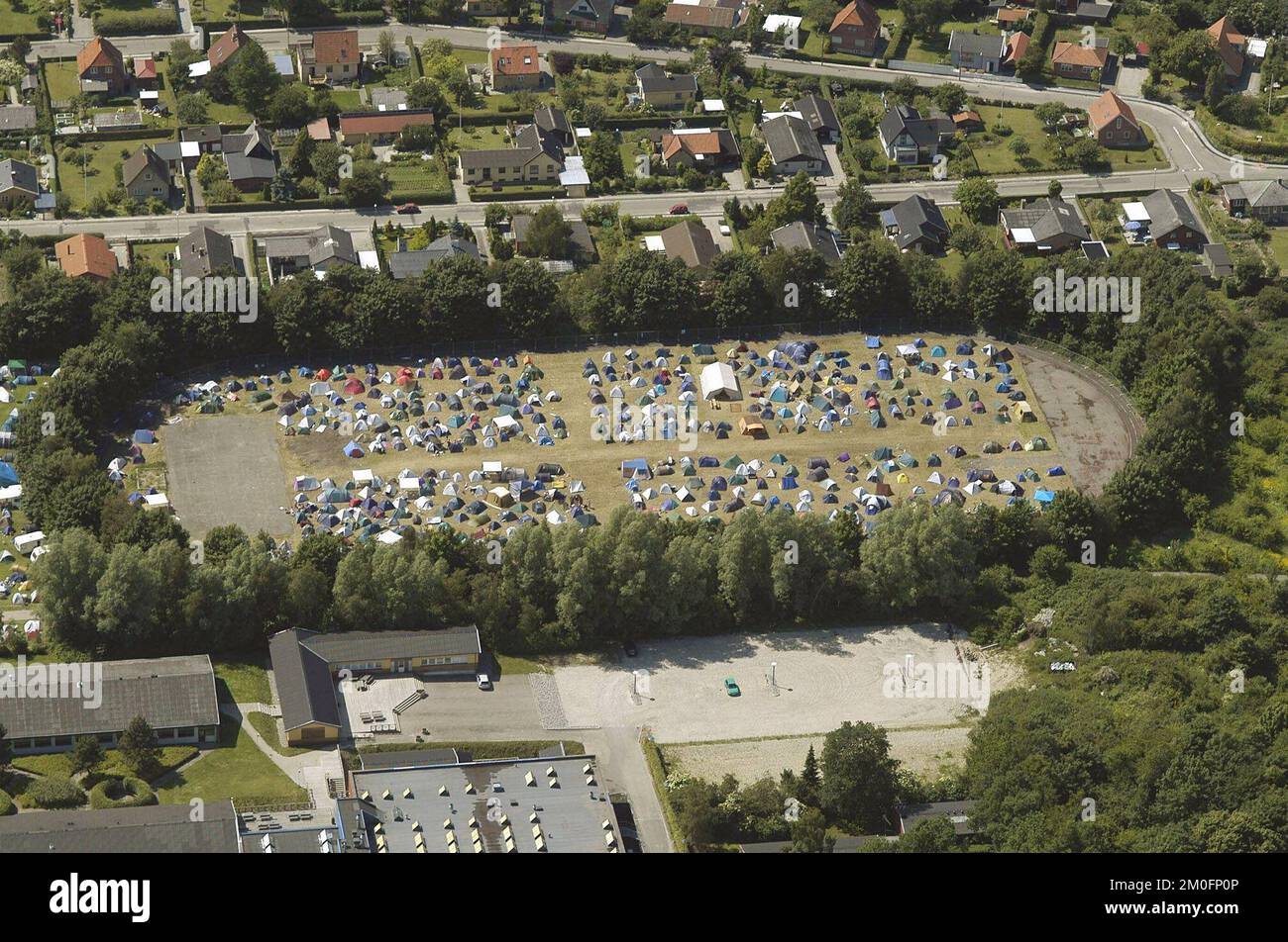 Ein Blick aus der Vogelperspektive auf das Roskilde Festival 2003. Stockfoto