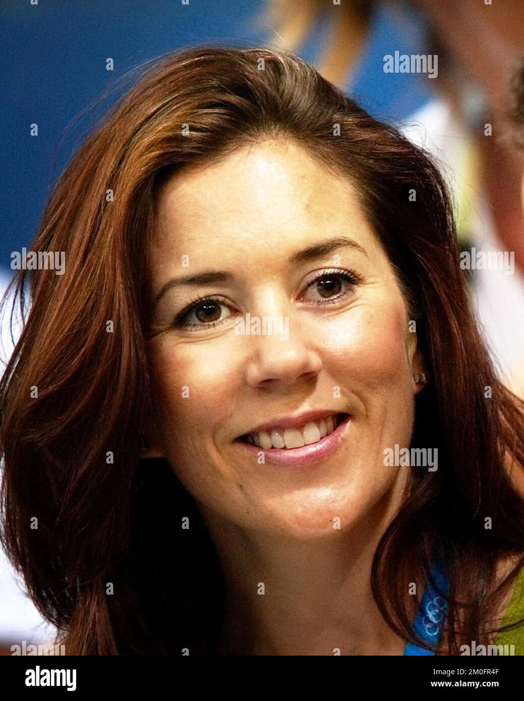 Die dänische Kronprinzessin Mary unter den Zuschauern, als die dänische Badmintonspielerin Camilla Martin ihr erstes Spiel bei den Olympischen Spielen gewann. Stockfoto