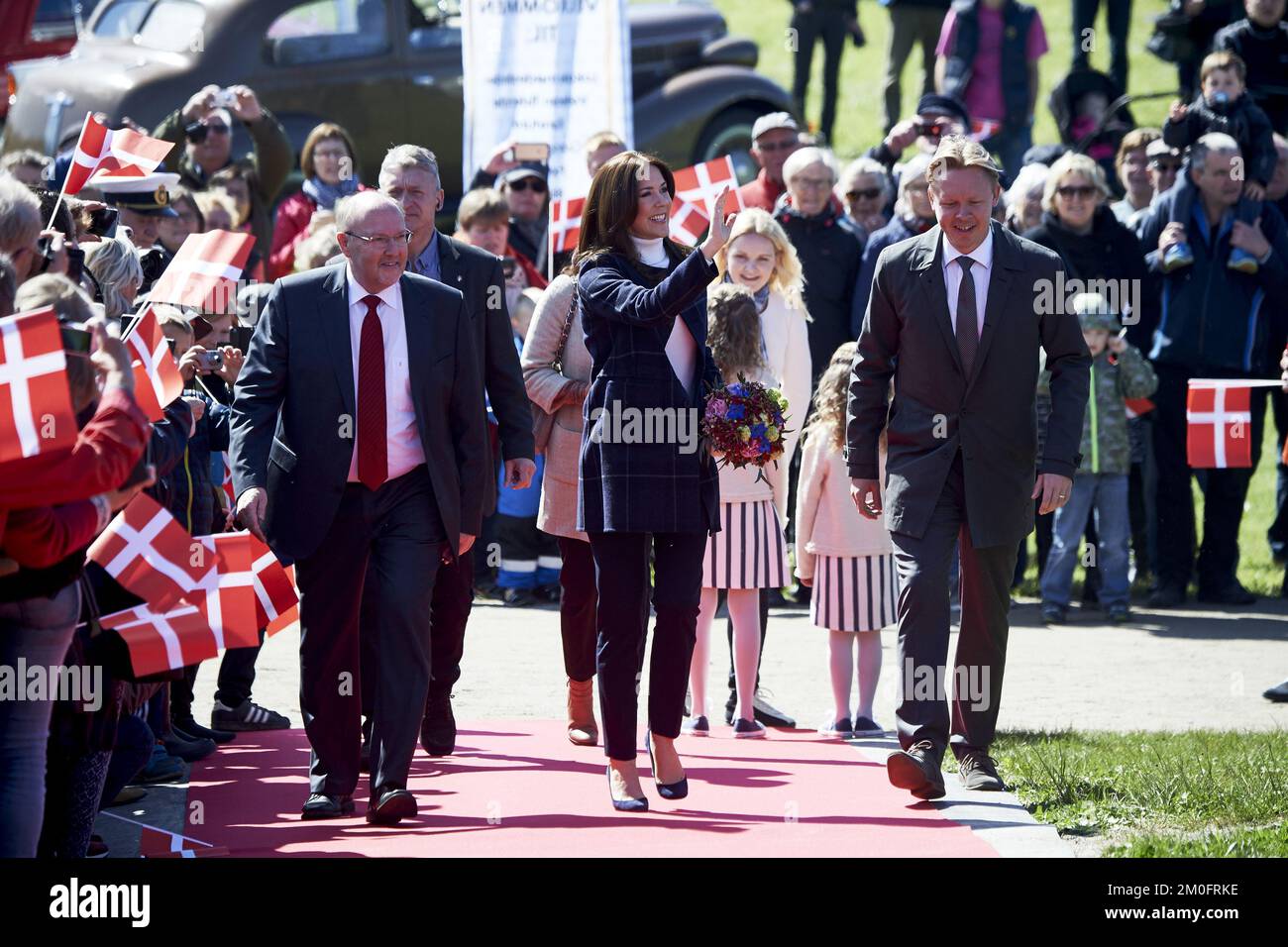 Crown Princess Mary eröffnet die neue „Bridge Walking“-Attraktion auf der Little Belt Bridge (Lillebaeltsbroen) in Middelfart, Dänemark. Stockfoto