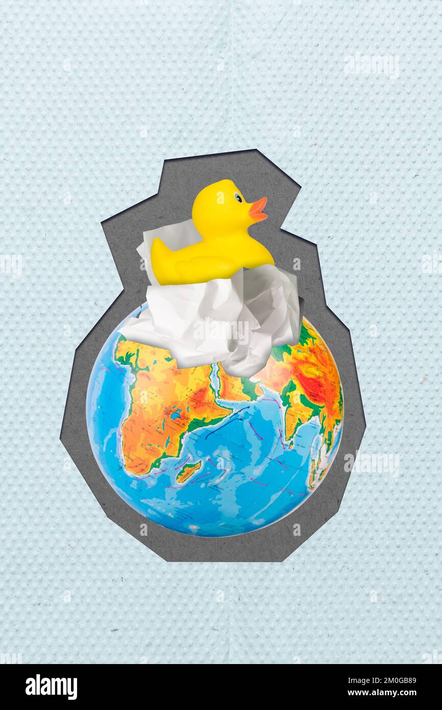 Collage-Konzept Umwelt-Probleme Gelbgummi-Enten-Schwimmbad Welt Weltmeerpapier-Müll-Verschmutzung Welt isoliert auf weißem Hintergrund Stockfoto