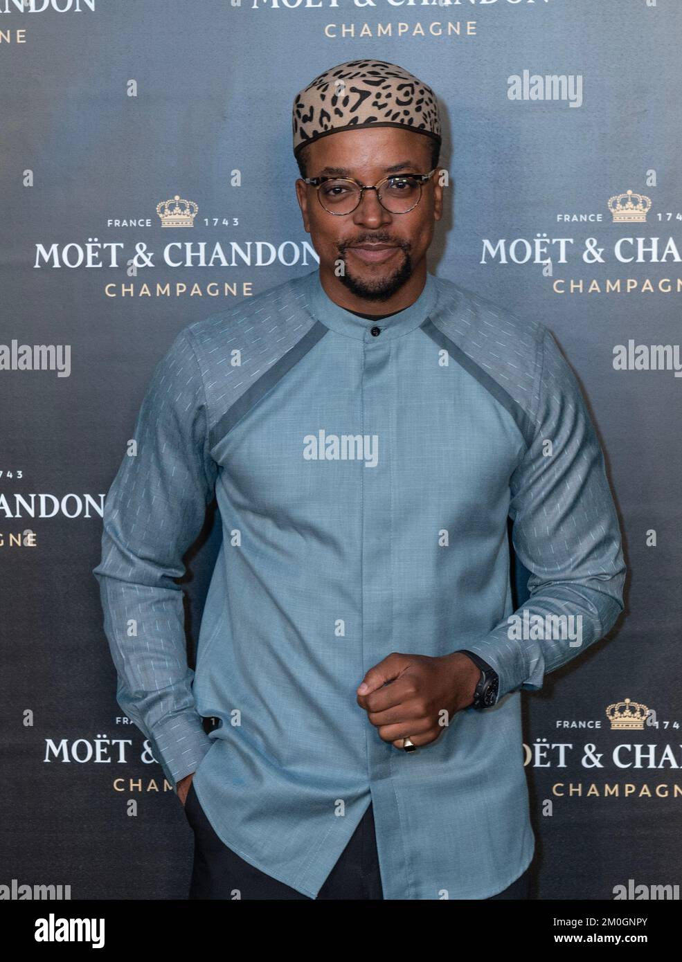 5. Dezember 2022, New York, New York, USA: Karten Maponyane besucht die Moet & Chandon Holiday Season Celebration im Lincoln Center. Während der Feier der Skulptur von Es Devlin wurde Ihre Stimme auf dem Lincoln Center Plaza enthüllt. (Kreditbild: © Lev Radin/Pacific Press via ZUMA Press Wire) Stockfoto