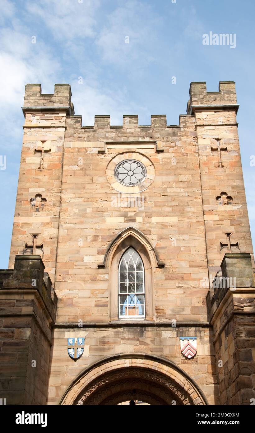 Tower, Eintritt, Universität Durham, Durham Castle, Durham, Co Durham, Tyne und Wear, Großbritannien. Durham Castle ist jetzt Teil der Durham University. Stockfoto