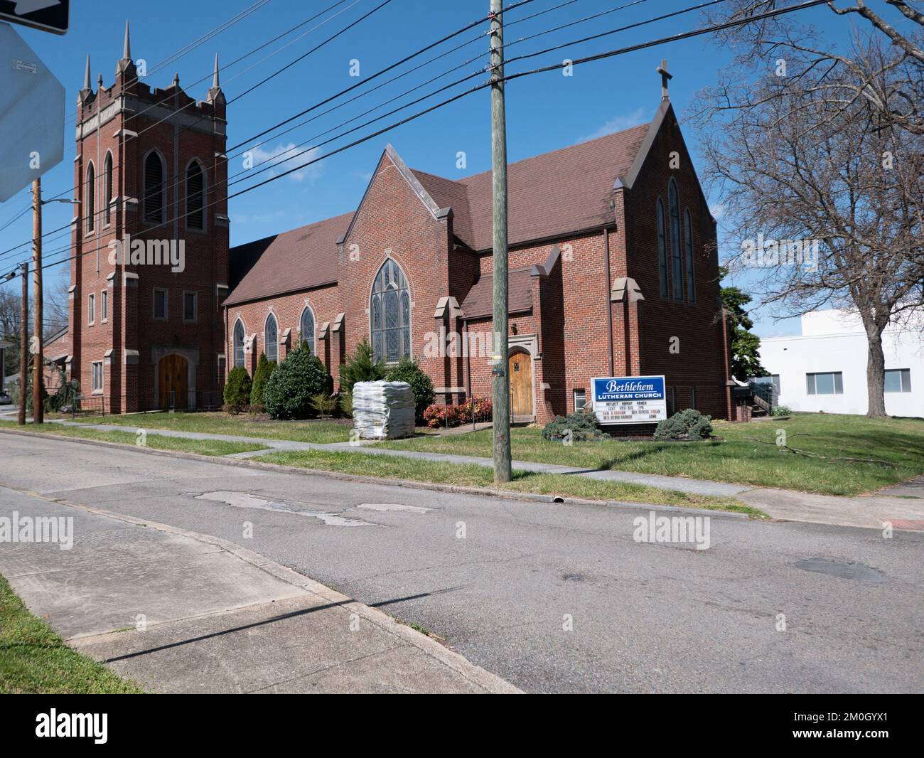 Johnson City, Tennessee, Usa 2022-04-01 Bethlehem Lutherische Kirche. Stockfoto