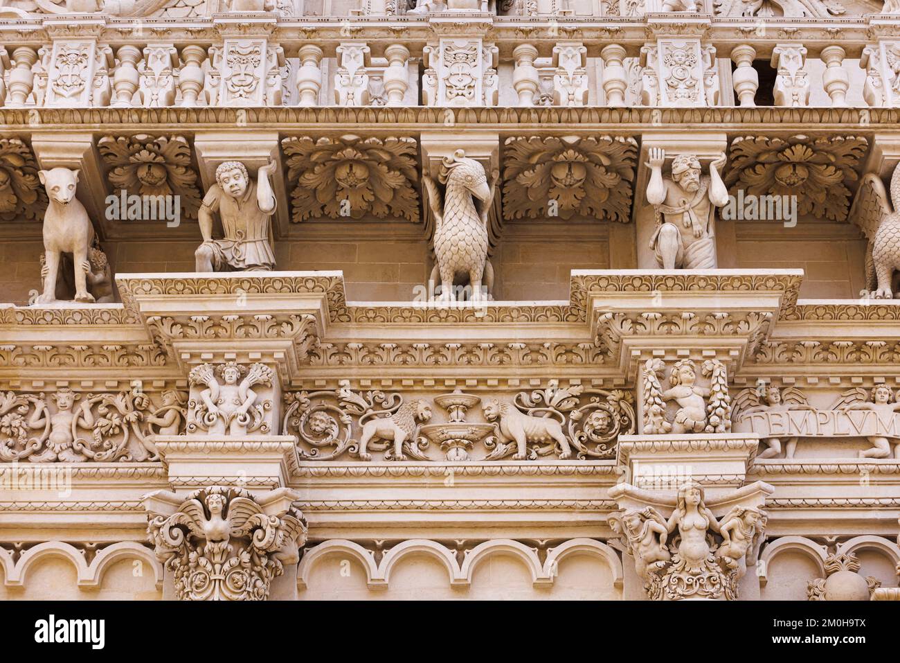 Italien, Apulien, Lecce, Basilika Santa Croce, Fassadenskulptur Stockfoto