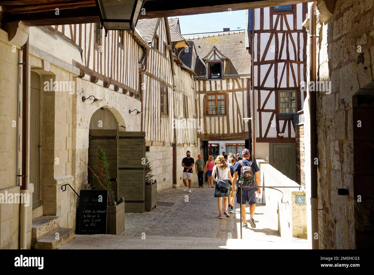 Frankreich, Seine Maritime, Rouen, Aitre Saint Quay Portrieux, ehemalige Beinhaus während der 1348 Der schwarze Tod (Pest), beherbergt heute die Kunst Schule Stockfoto